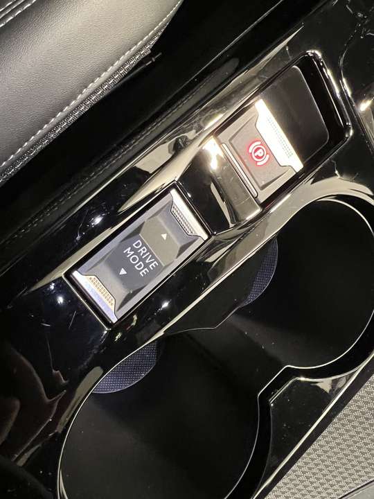 Peugeot e-208 - Imagem 19