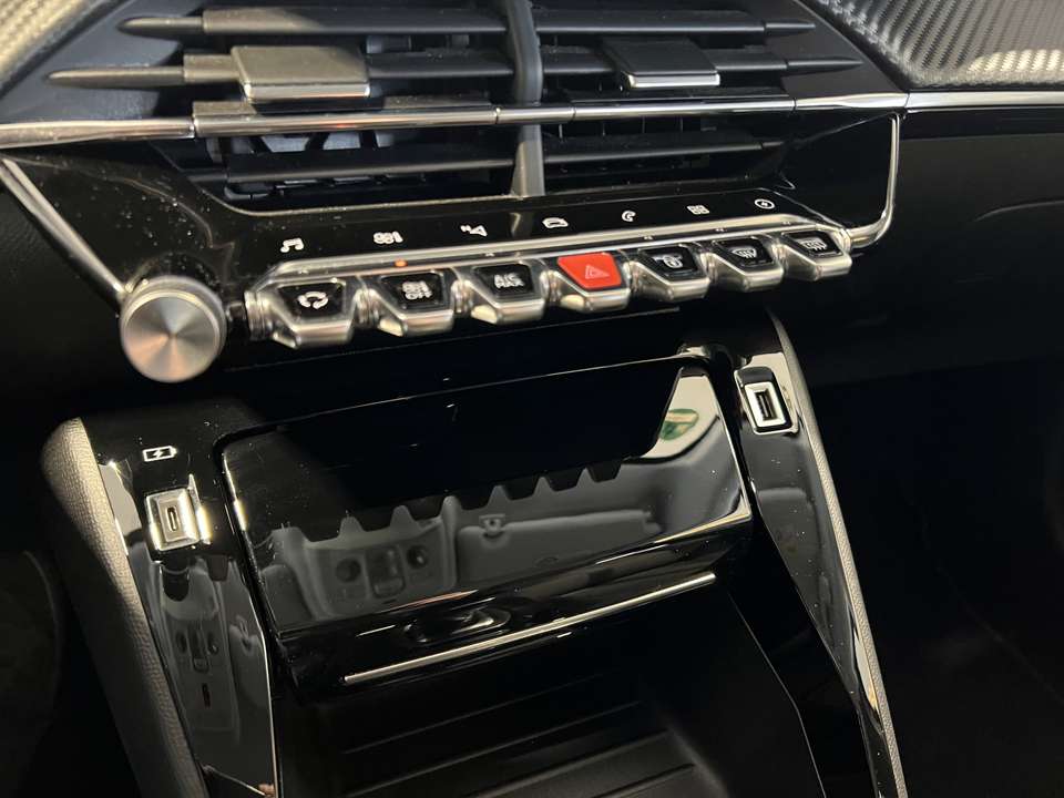 Peugeot e-208 - Imagem 20