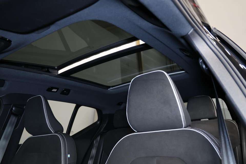 Volvo EX40 - Imagem 6