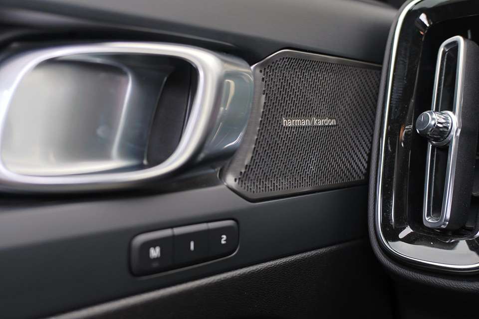 Volvo EX40 - Imagem 12