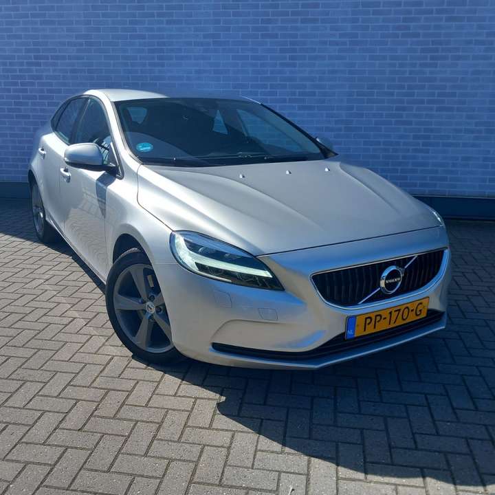 Volvo V40 - Imagem 2