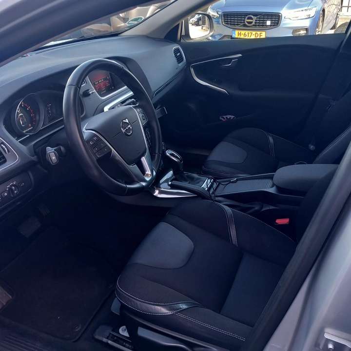 Volvo V40 - Imagem 6