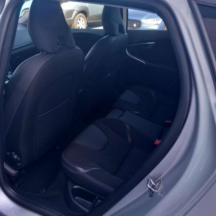 Volvo V40 - Imagem 7