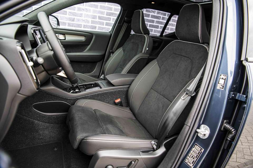 Volvo EX40 - Imagem 6