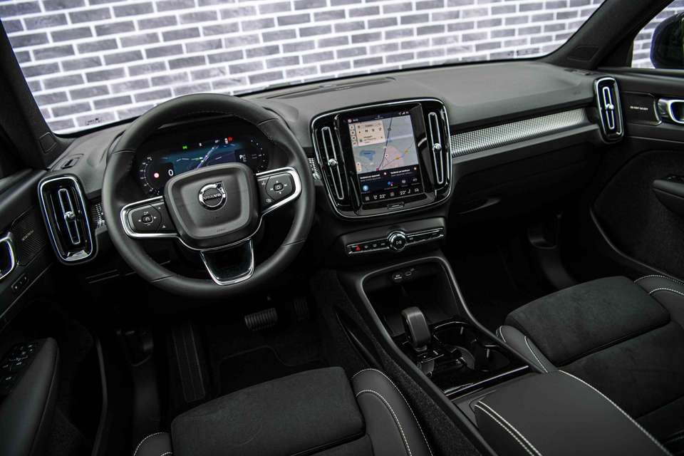 Volvo EX40 - Imagem 11