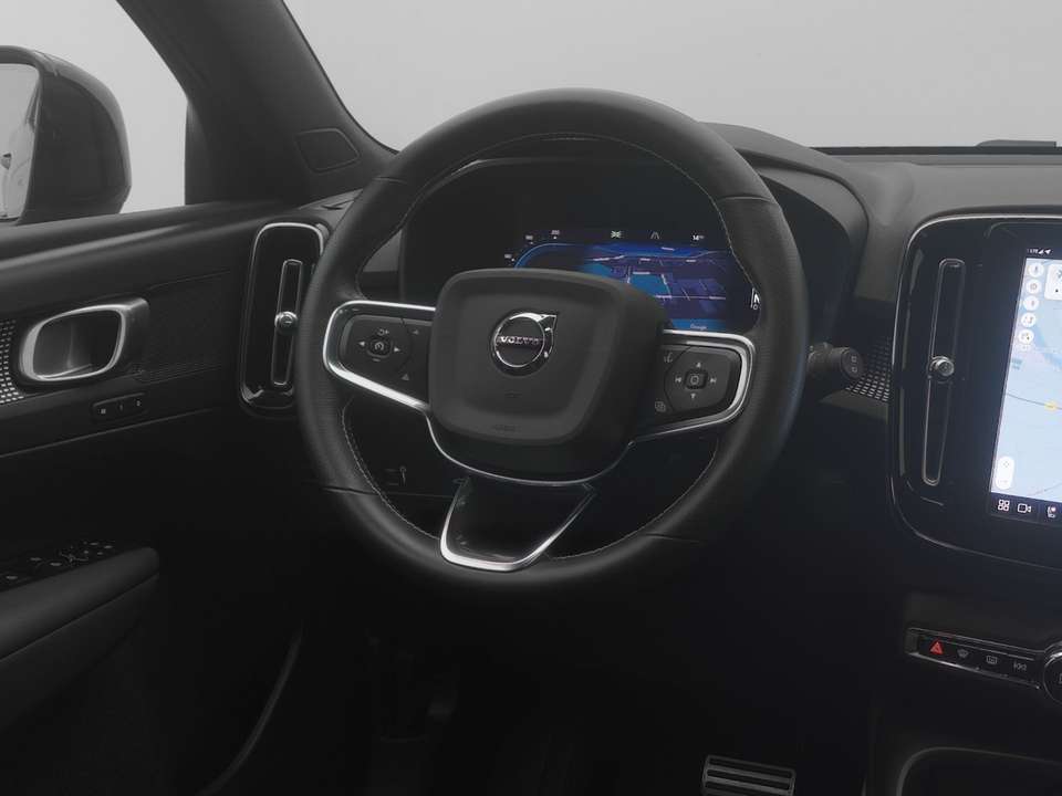 Volvo XC40 - Imagem 8