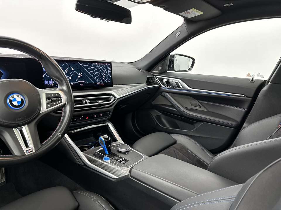 BMW i4 - Imagem 14