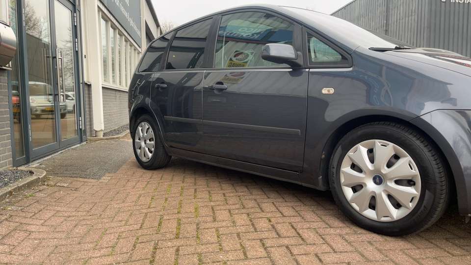 Ford C-Max - Imagem 16