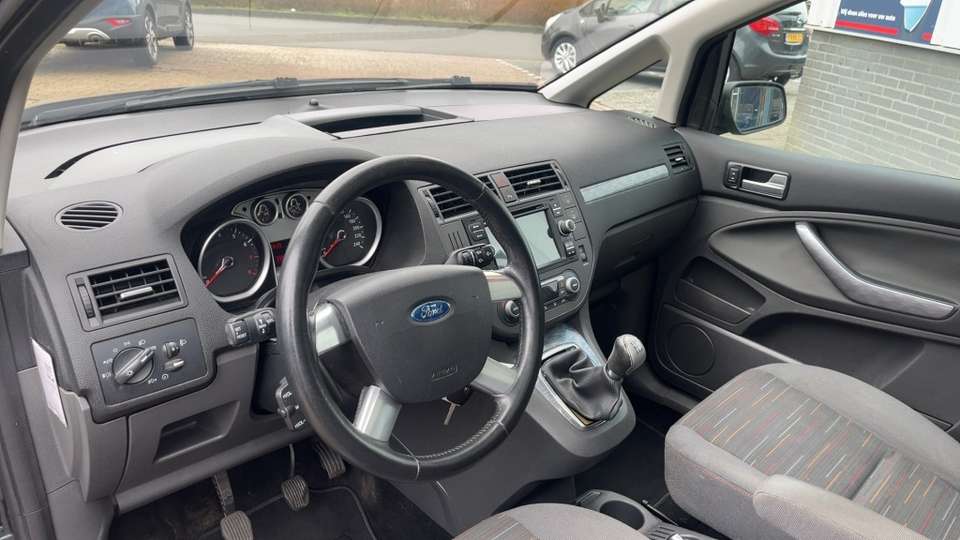 Ford C-Max - Imagem 17