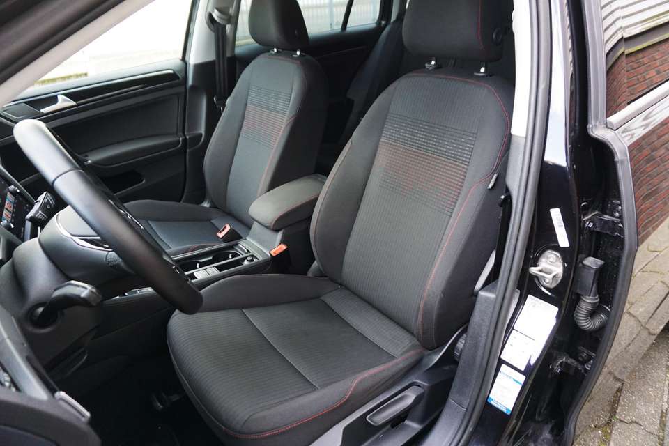 Volkswagen Golf Variant - Imagem 12