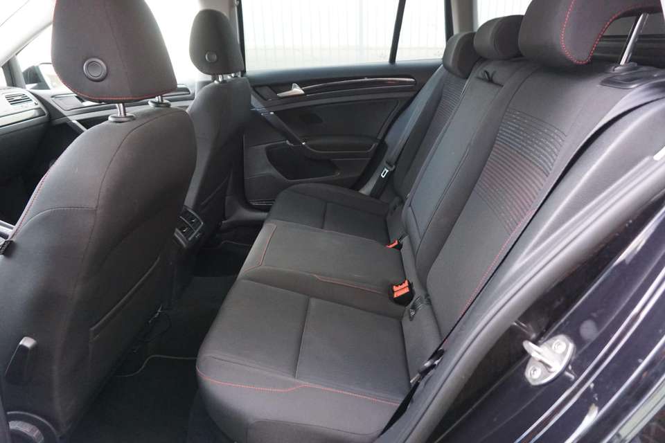 Volkswagen Golf Variant - Imagem 13