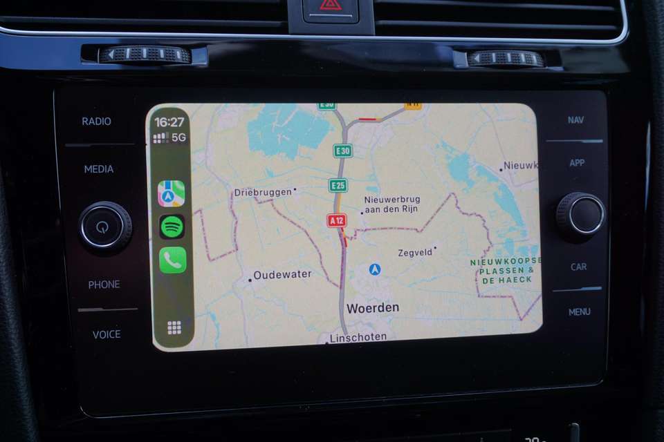 Volkswagen Golf Variant - Imagem 16