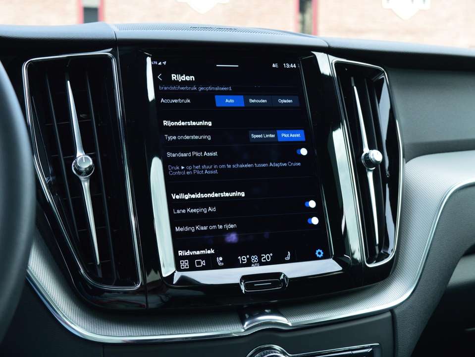 Volvo XC60 - Imagem 12