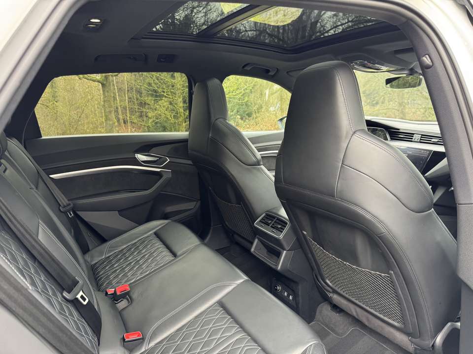 Audi e-tron - Imagem 12