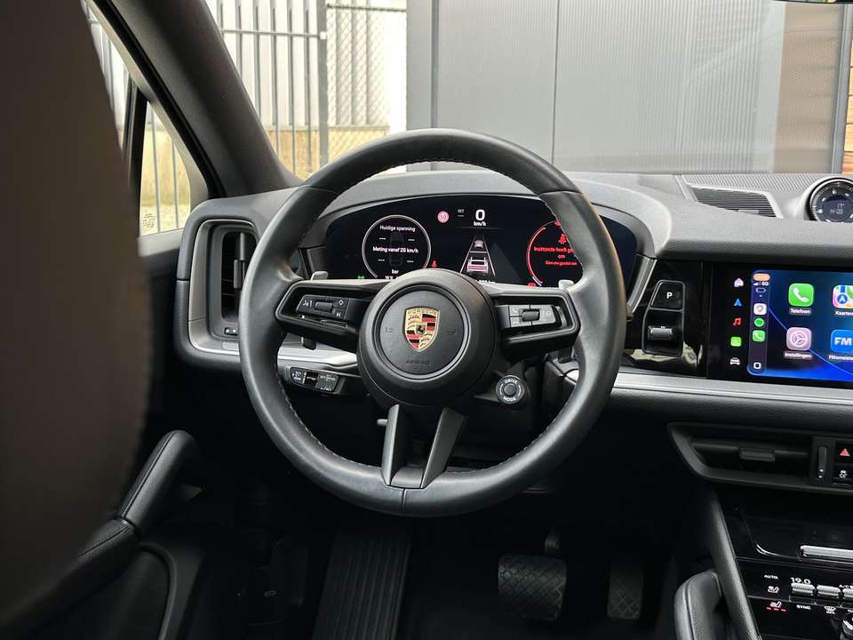 Porsche Cayenne - Imagem 8