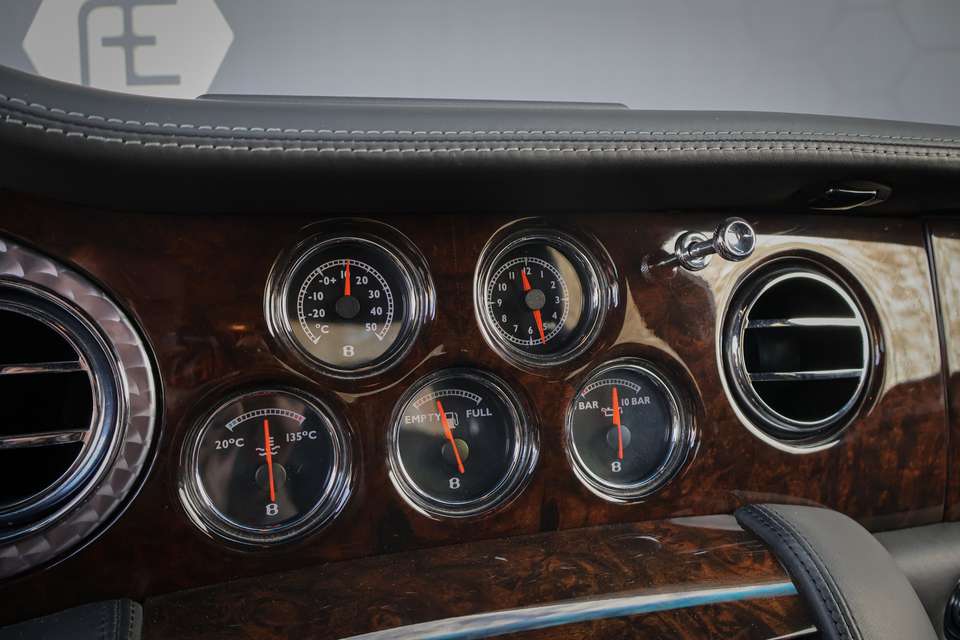 Bentley Arnage - Imagem 13