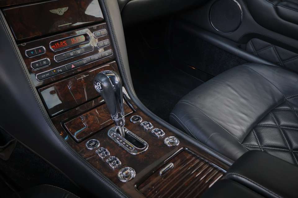 Bentley Arnage - Imagem 15