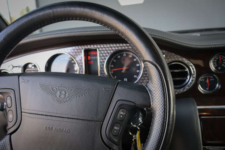 Bentley Arnage - Imagem 20