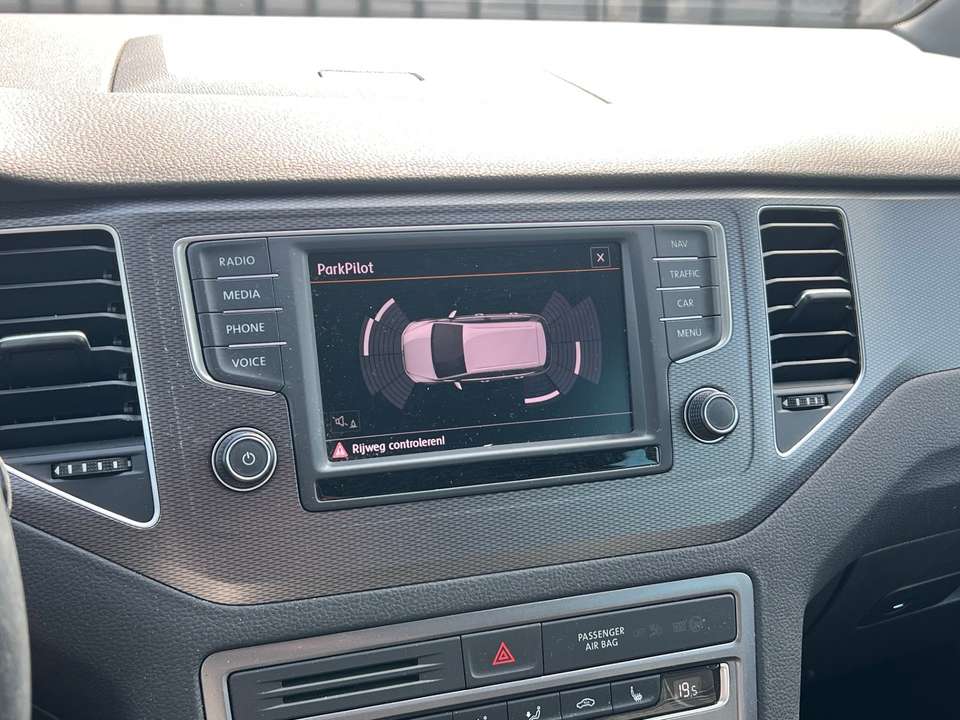 Volkswagen Golf Sportsvan - Imagem 9