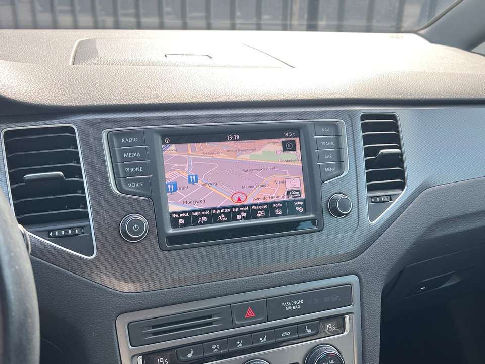 Volkswagen Golf Sportsvan - Imagem 11