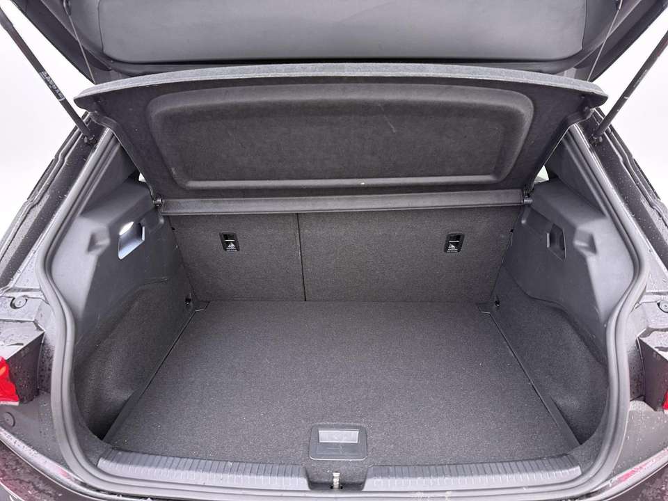 CUPRA Born - Imagem 8