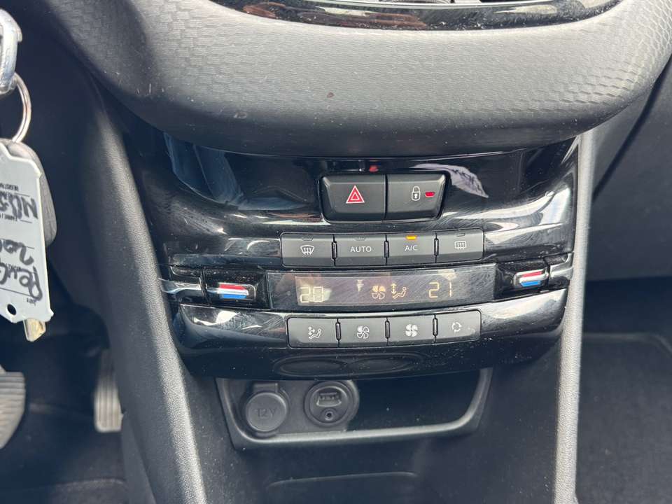 Peugeot 208 - Imagem 15