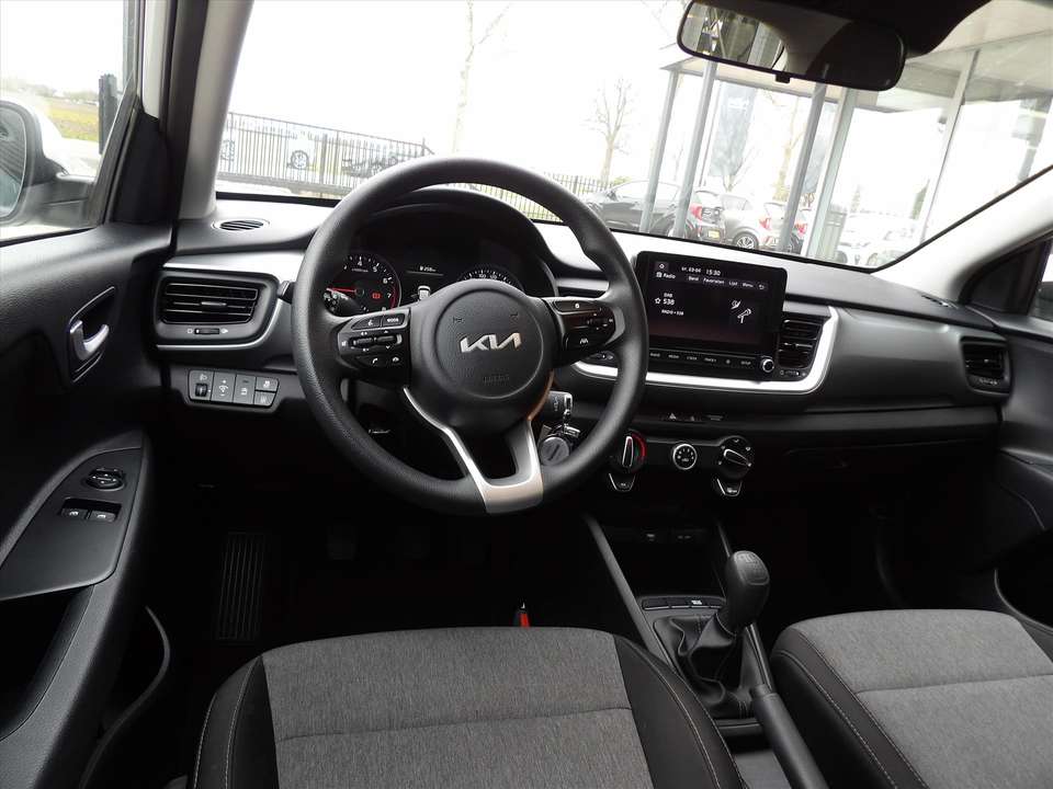 Kia Stonic - Imagem 18