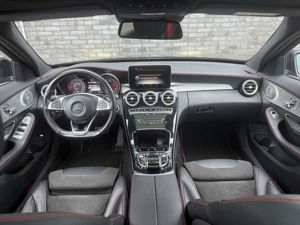 Mercedes-Benz C 43 AMG - Imagem 2