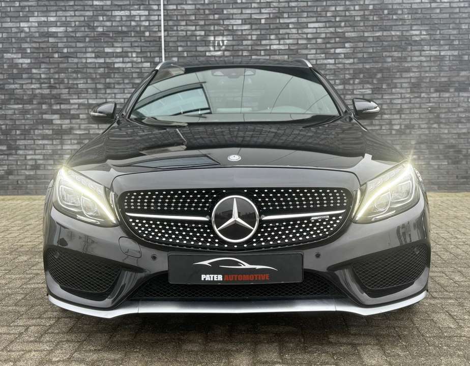 Mercedes-Benz C 43 AMG - Imagem 8