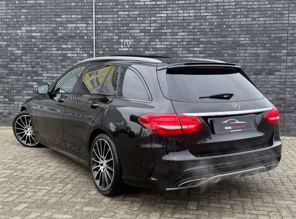 Mercedes-Benz C 43 AMG - Imagem 12