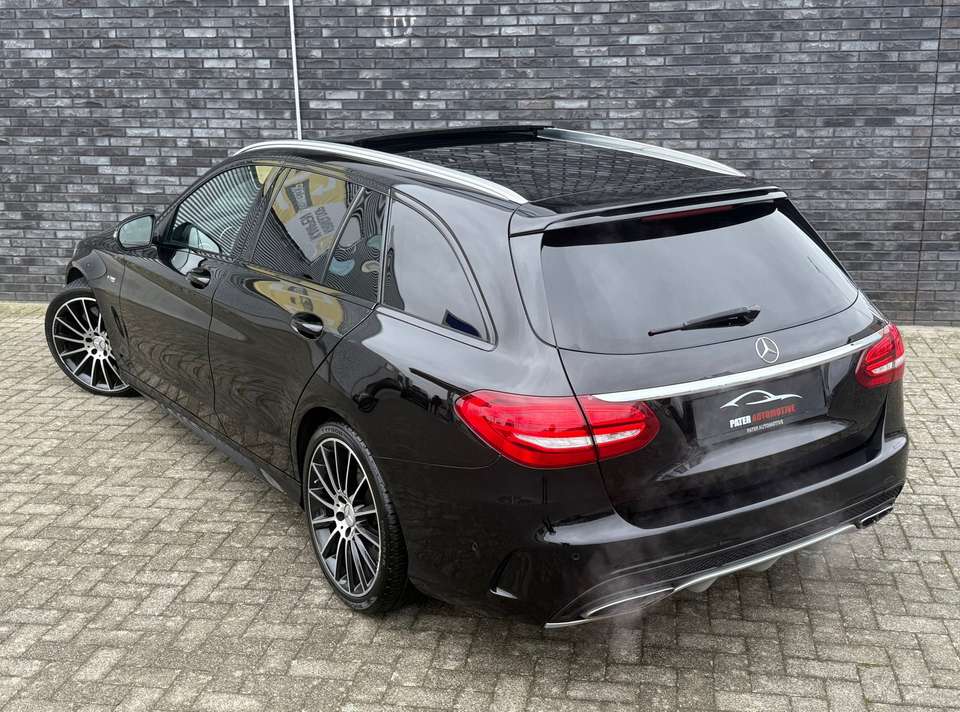 Mercedes-Benz C 43 AMG - Imagem 13