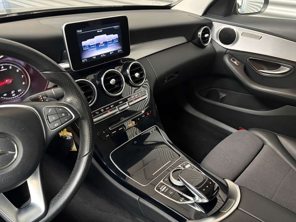 Mercedes-Benz C 180 - Imagem 8