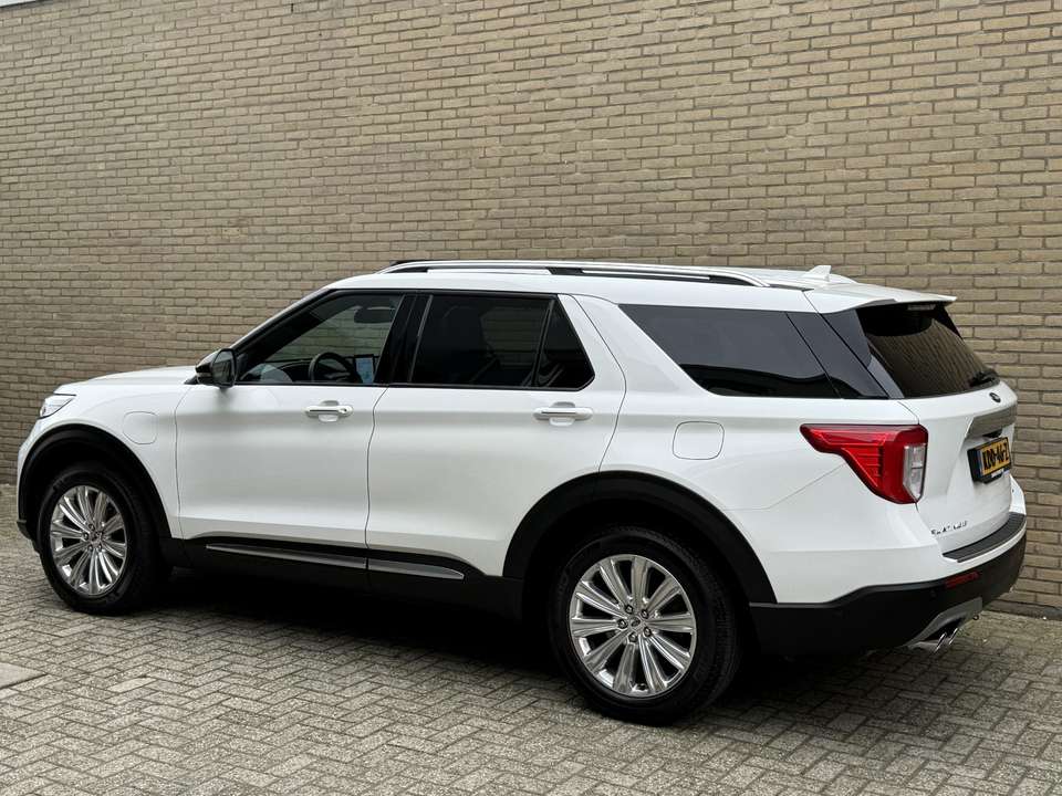 Ford Explorer - Imagem 2