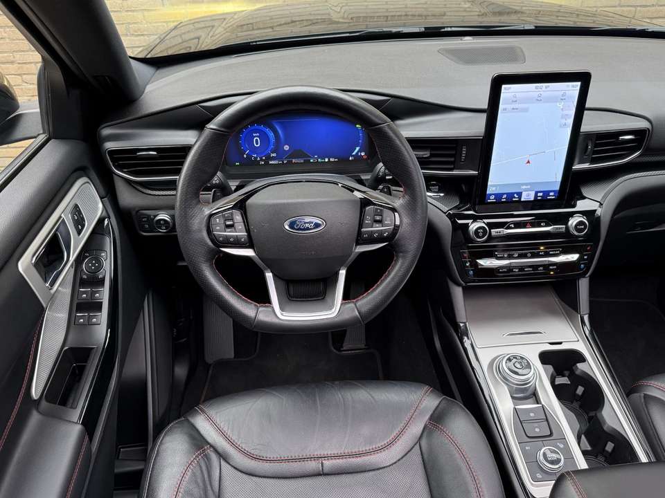 Ford Explorer - Imagem 3