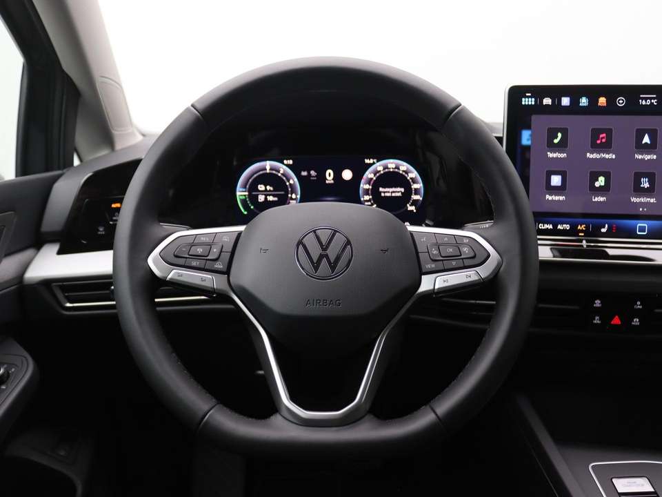 Volkswagen Golf - Imagem 18