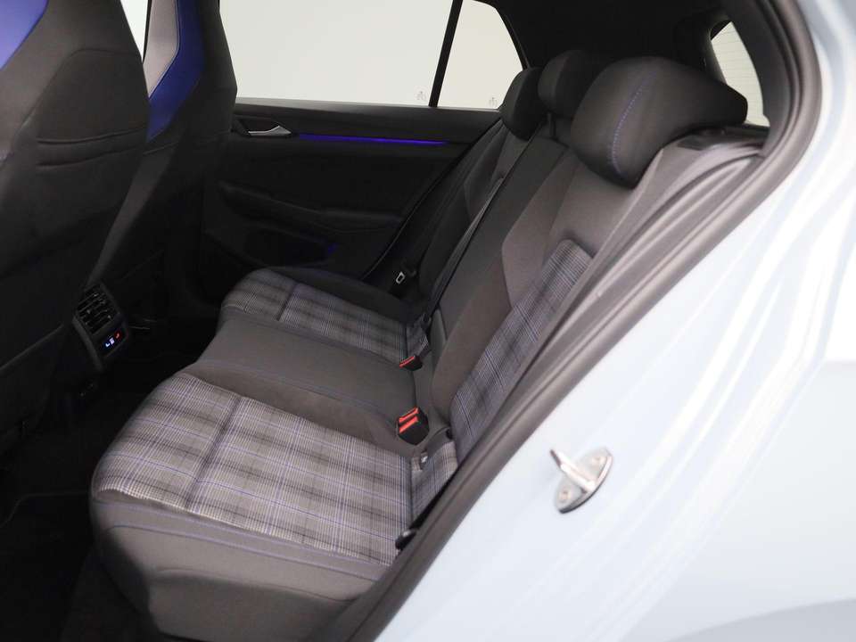 Volkswagen Golf GTE - Imagem 9