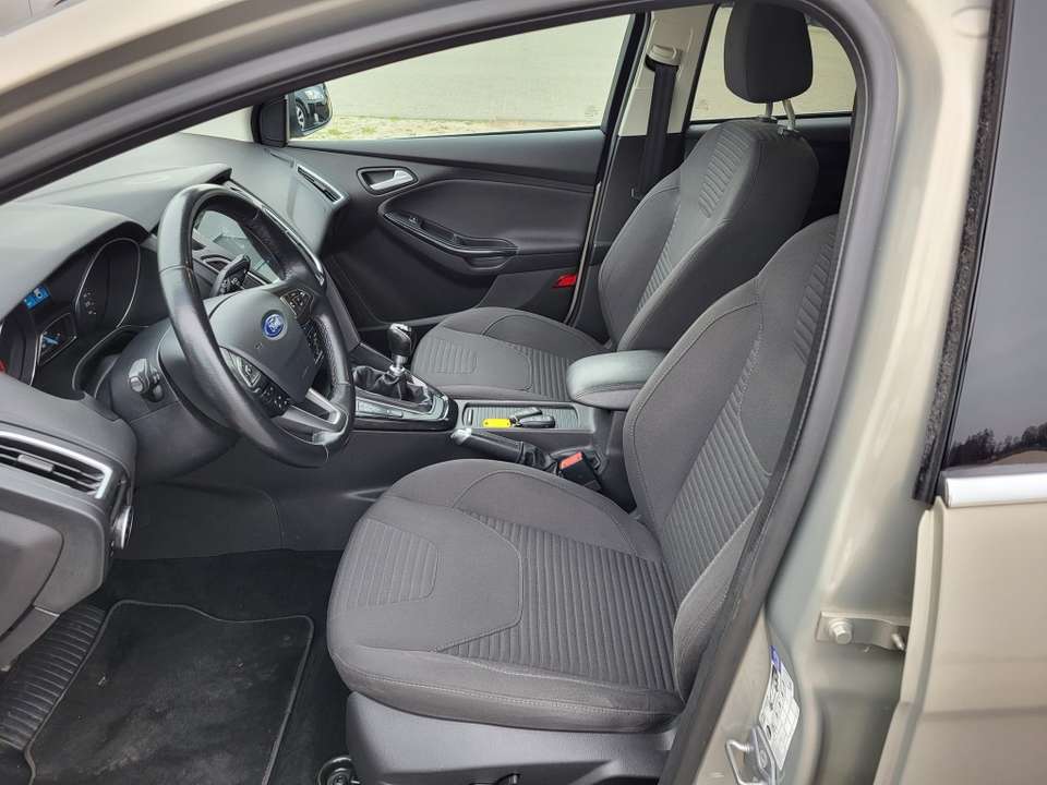 Ford Focus - Imagem 18