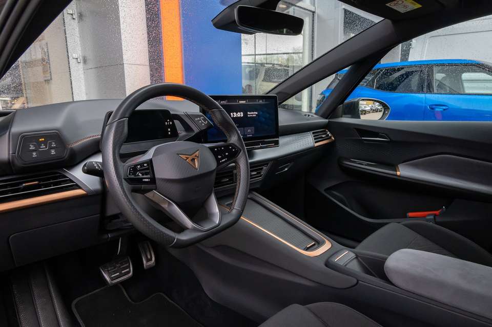 CUPRA Born - Imagem 2