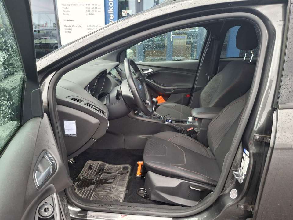 Ford Focus - Imagem 8