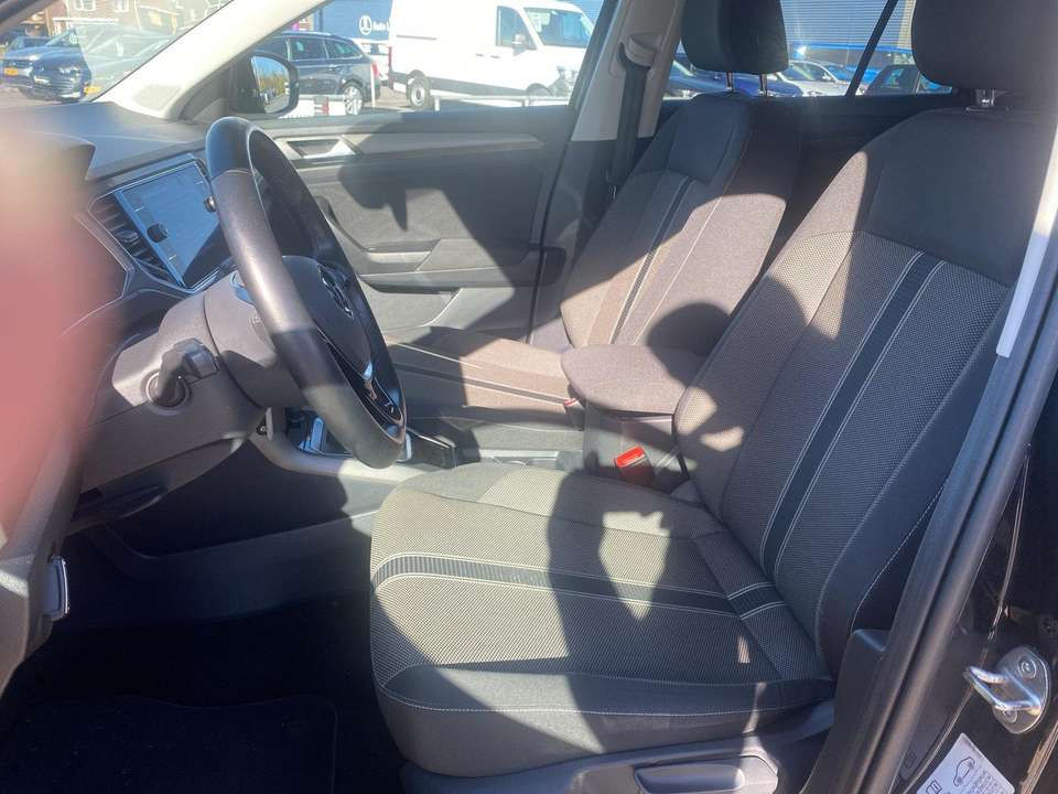 Volkswagen T-Roc - Imagem 7