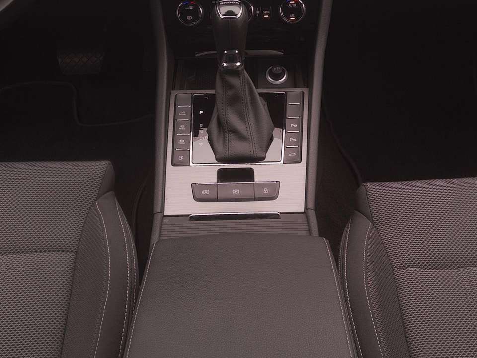 Skoda Superb - Imagem 10