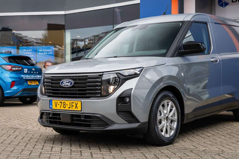 Ford Transit Courier - Imagem 5