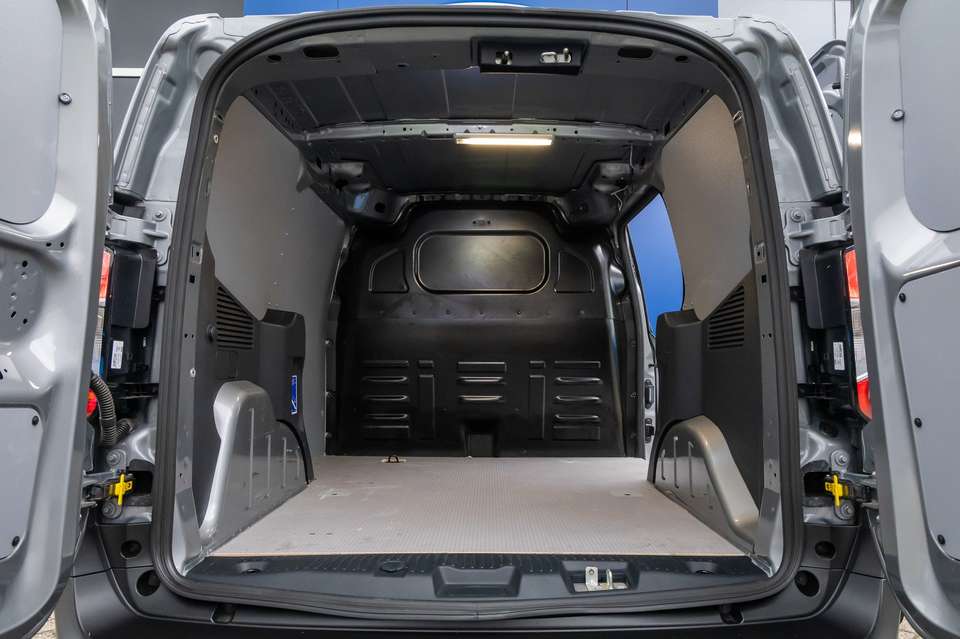 Ford Transit Courier - Imagem 10