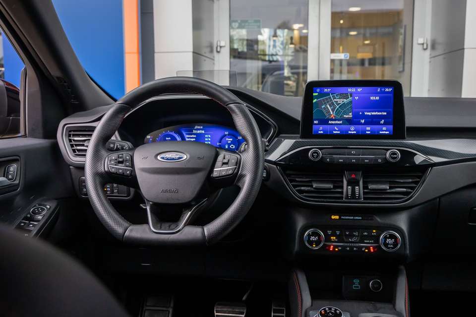 Ford Kuga - Imagem 14