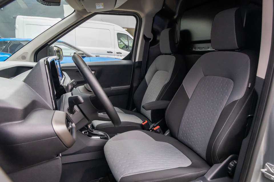 Ford Transit Courier - Imagem 14