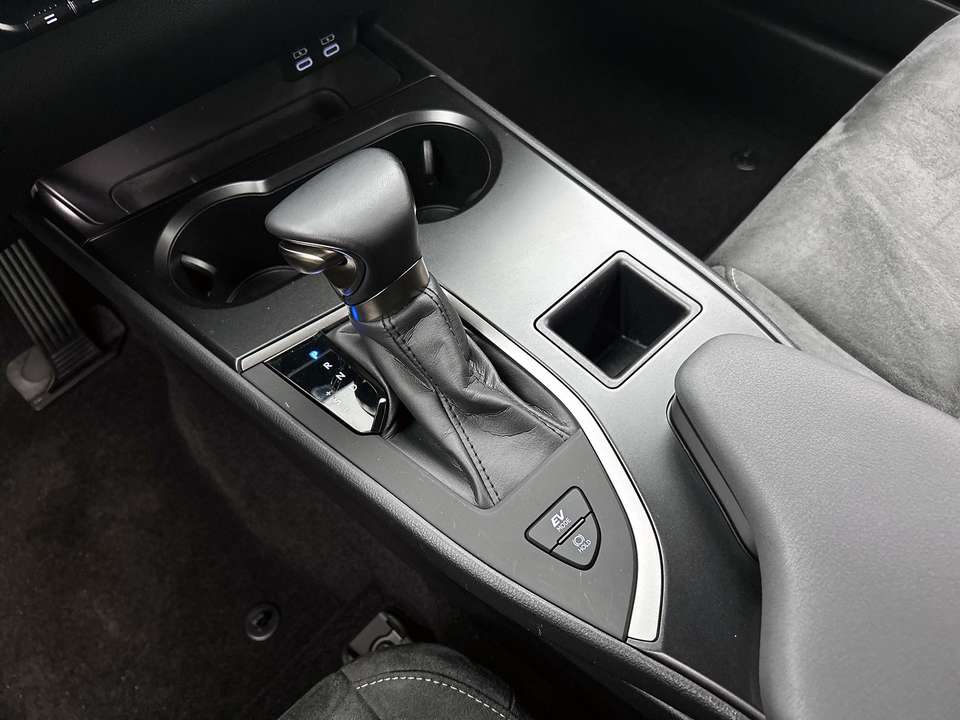 Lexus UX 250h - Imagem 11