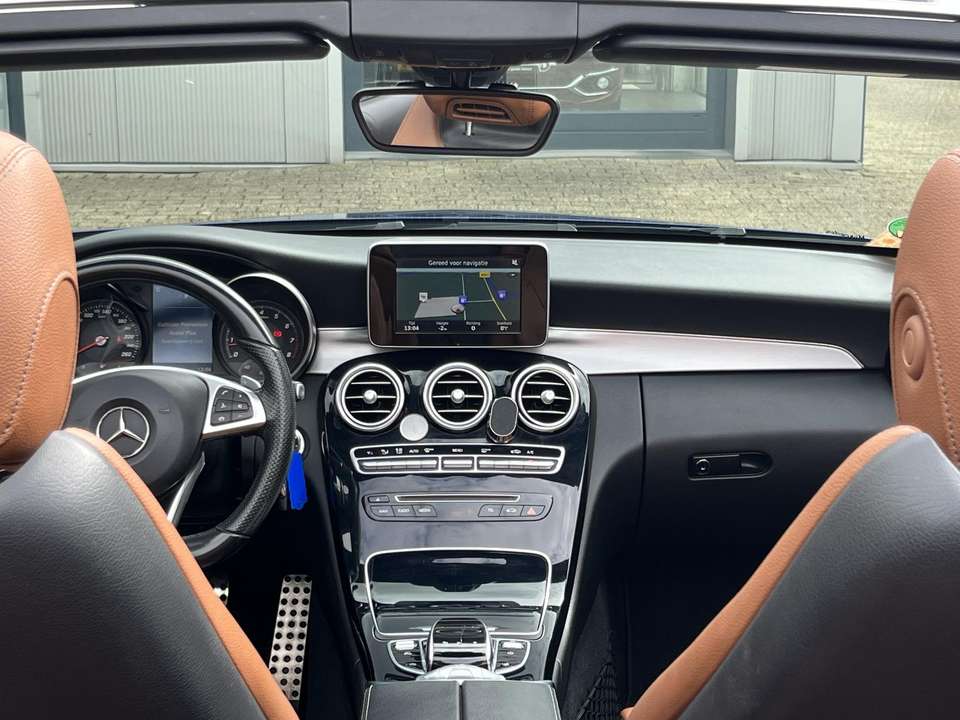 Mercedes-Benz C 180 - Imagem 10