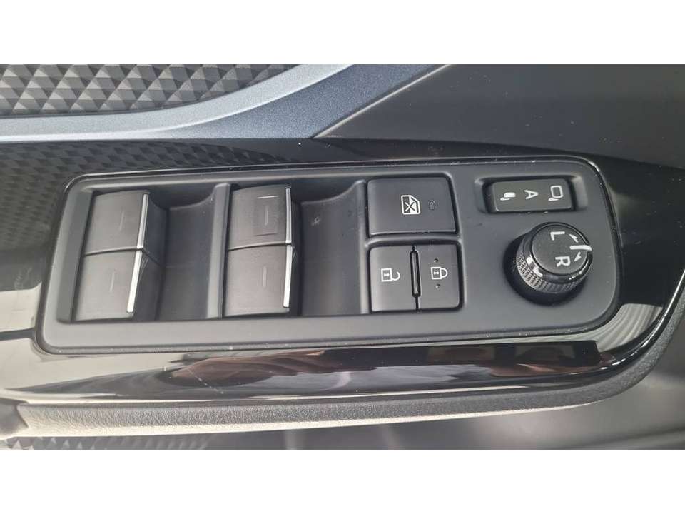 Toyota C-HR - Imagem 10