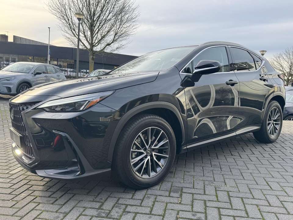 Lexus NX 450h+ - Imagem 7