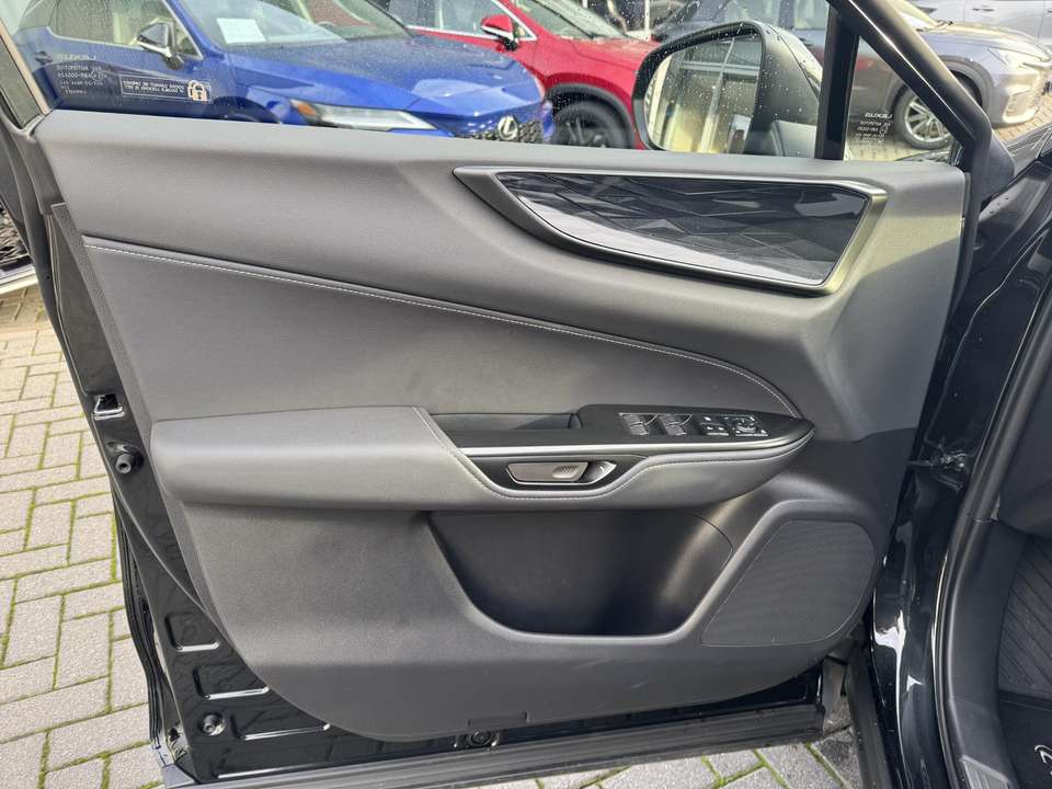 Lexus NX 450h+ - Imagem 15